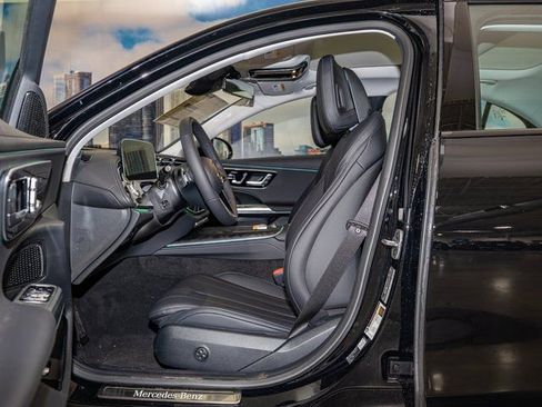 Used 2026 Mercedes-Benz E 350 4MATIC Sedan image 20