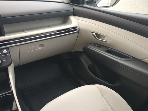 Certified 2025 Hyundai Tucson SE image 15