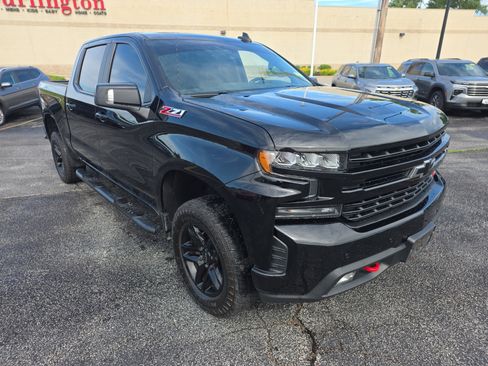 Used 2020 Chevrolet Silverado 1500 LT Trail Boss AWD/4WD image 2