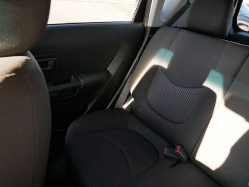 Used 2012 Kia Soul FWD image 12
