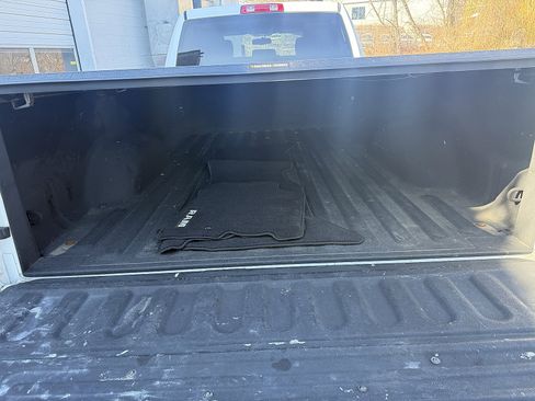 Used 2012 RAM 2500 ST w/ Chrome Appearance Group image 16