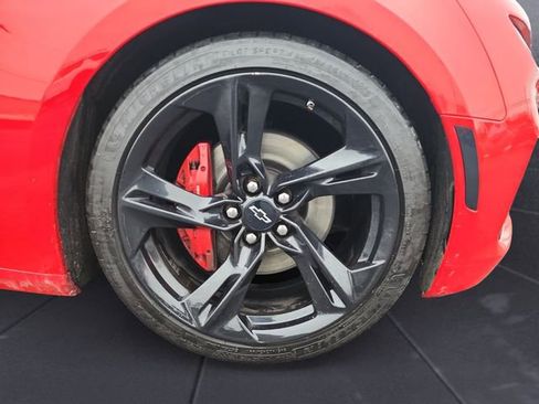 Used 2021 Chevrolet Camaro SS image 9