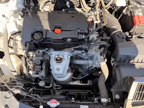 Certified 2024 Honda HR-V LX image 29