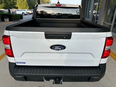 Certified 2025 Ford Maverick XLT w/ XLT Luxury Package FWD image 11
