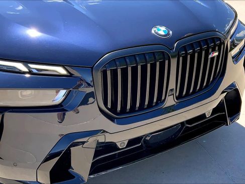 Certified 2023 BMW X7 M60i w/ Executive Package AWD/4WD image 28