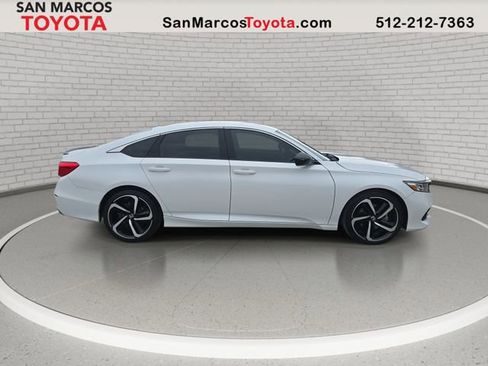 Used 2022 Honda Accord Sport image 4