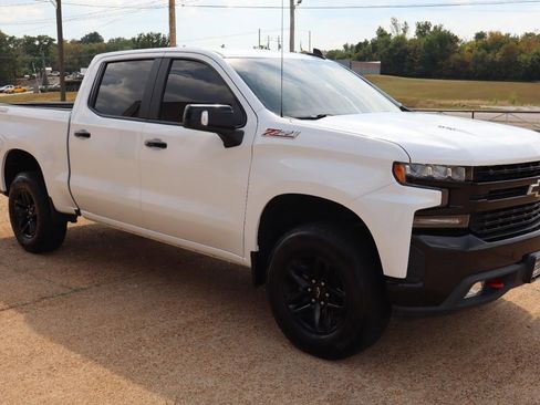 Used 2021 Chevrolet Silverado 1500 LT Trail Boss w/ Convenience Package II AWD/4WD image 7