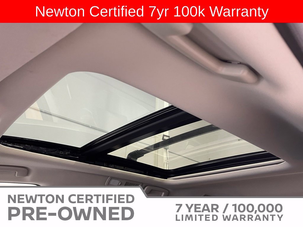 Used 2025 Nissan Pathfinder SV w/ SV Premium Package FWD image 10