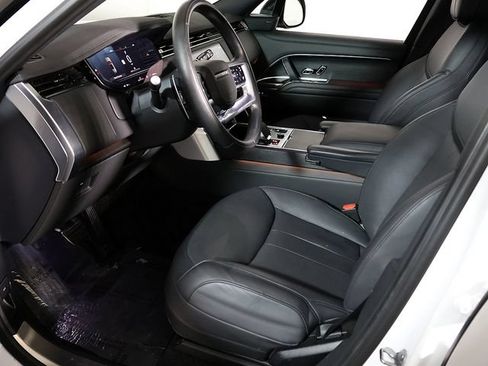 Used 2023 Land Rover Range Rover SE AWD/4WD image 12