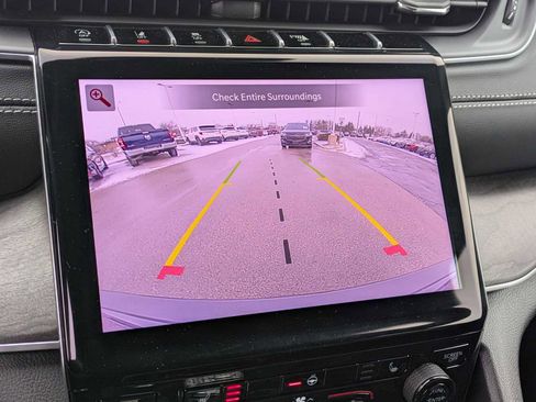 Used 2025 Jeep Grand Cherokee Limited image 27