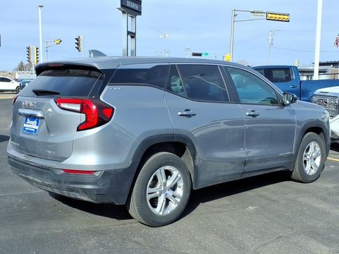 Certified 2024 GMC Terrain SLE image 3