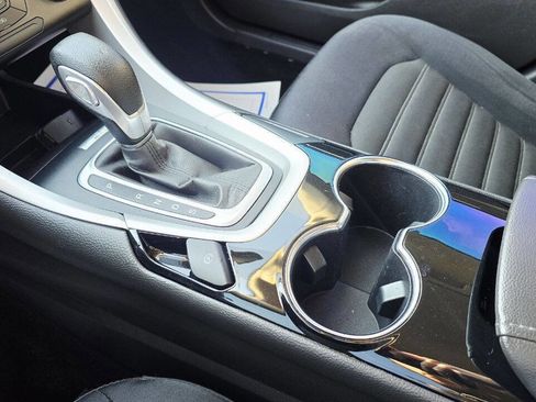 Used 2014 Ford Fusion SE FWD image 18
