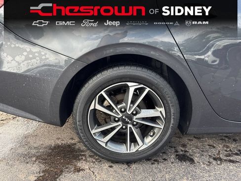 Used 2023 Kia Forte LXS FWD image 11