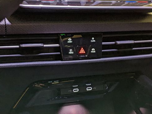 New 2026 Volkswagen GTI SE FWD image 19