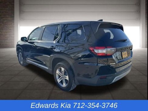 Used 2023 Honda Pilot EX-L image 6