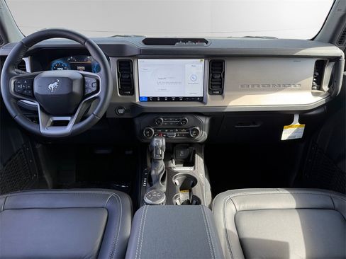 New 2025 Ford Bronco Outer Banks image 11