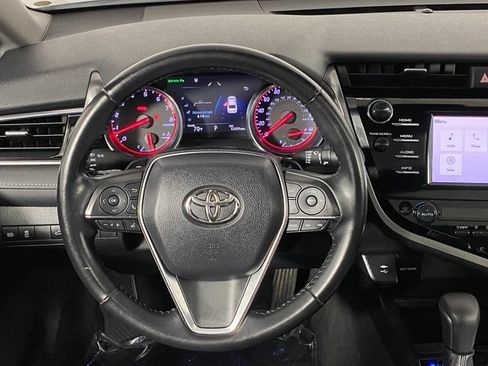 Used 2018 Toyota Camry XSE FWD image 18