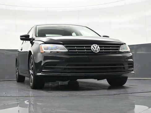 Used 2018 Volkswagen Jetta SE FWD image 24