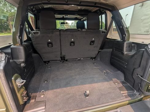 Used 2022 Jeep Wrangler Unlimited Sport AWD/4WD image 22