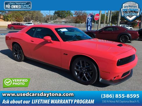 Used 2023 Dodge Challenger R/T w/ Plus Package image 1