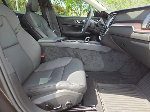 Used 2025 Volvo S60 B5 Plus w/ Protection Package Premier FWD image 15