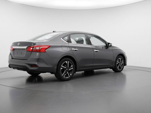Used 2025 Nissan Sentra SV FWD image 9