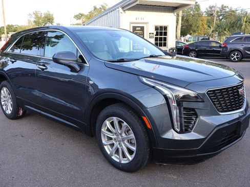 Used 2020 Cadillac XT4 Luxury w/ Cold Weather Package image 3