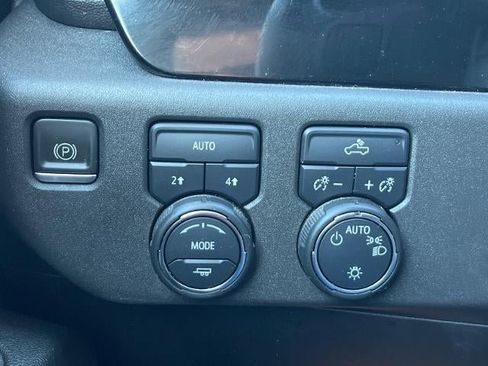 Used 2023 Chevrolet Silverado 1500 LT image 15