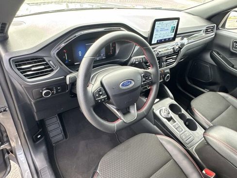 Used 2025 Ford Escape ST-Line AWD/4WD image 17