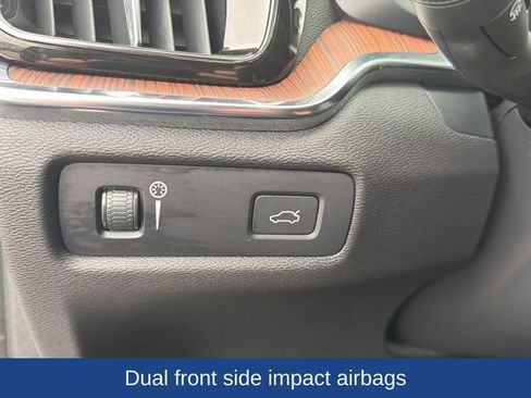 Used 2022 Volvo S60 B5 Inscription FWD image 13