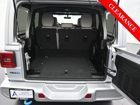 Used 2022 Jeep Wrangler Unlimited Sahara image 18