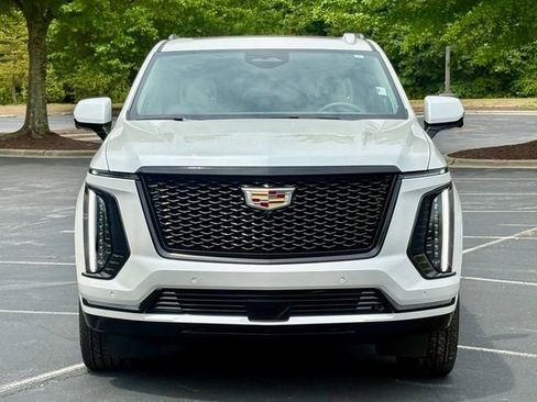 Certified 2025 Cadillac Escalade Sport Platinum AWD/4WD image 12