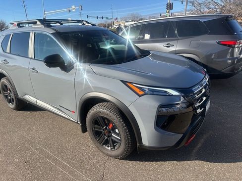 Used 2025 Nissan Rogue SV w/ Rock Creek Premium Package image 6