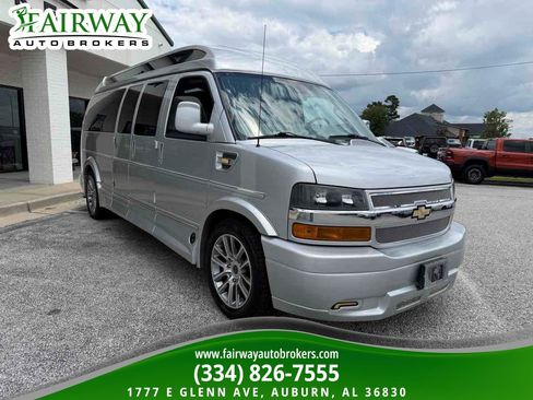 Used 2019 Chevrolet Express 2500 Extended w/ Enhanced Convenience Package RWD image 8