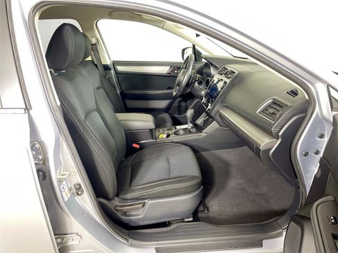 Used 2019 Subaru Outback 2.5i Premium AWD/4WD image 26