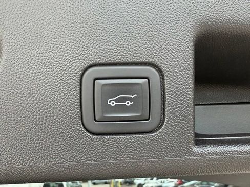 Certified 2024 Chevrolet Equinox LT FWD image 8