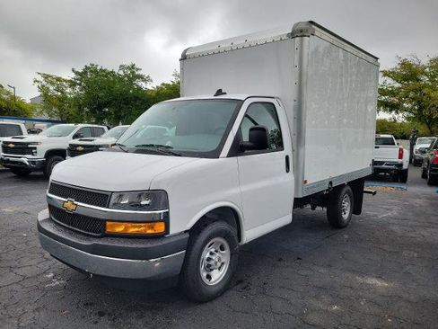 New 2025 Chevrolet Express 3500 w/ Power Convenience Package image 2