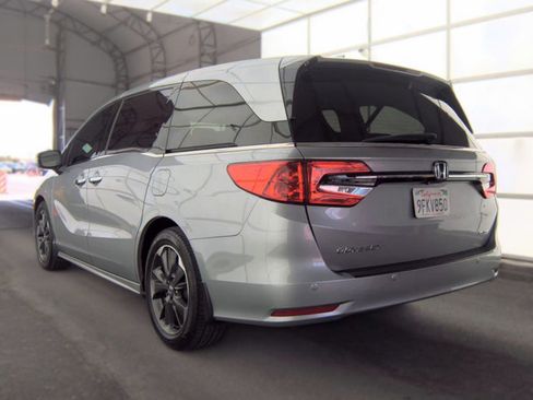 Used 2022 Honda Odyssey Elite image 4