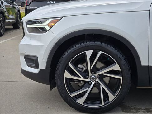 Used 2021 Volvo XC40 T5 R-Design w/ Advanced Package AWD/4WD image 14