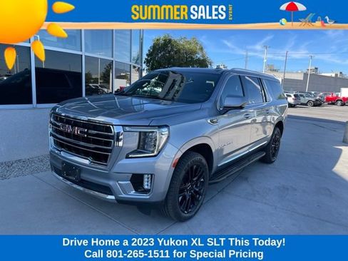Used 2023 GMC Yukon XL SLT AWD/4WD image 1