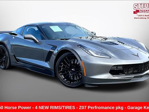 Used 2015 Chevrolet Corvette Z06 w/ 3LZ Preferred Equipment Group image 1