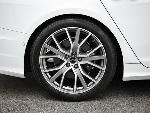 Used 2022 Audi A6 Premium Plus w/ Premium Plus Package image 6