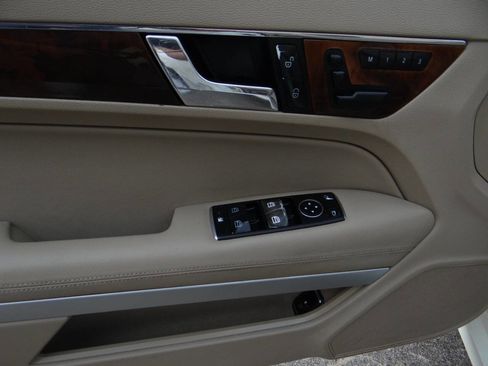 Used 2011 Mercedes-Benz E 350 Cabriolet w/ Premium 1 Pkg image 12