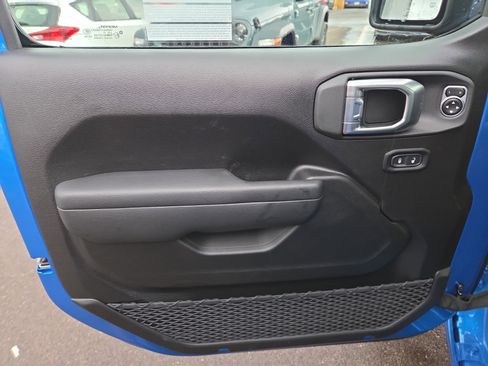 New 2026 Jeep Gladiator Sport image 5