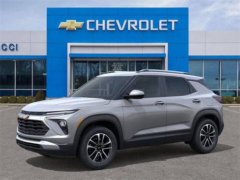 New 2026 Chevrolet TrailBlazer LT image 2