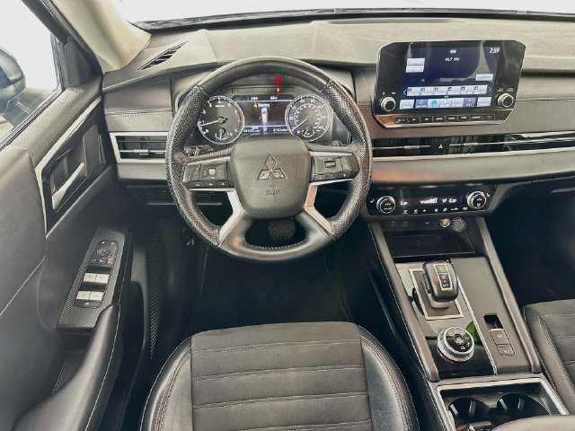 Used 2024 Mitsubishi Outlander SE AWD/4WD image 10