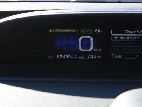 Used 2017 Toyota Prius Prime Premium image 39