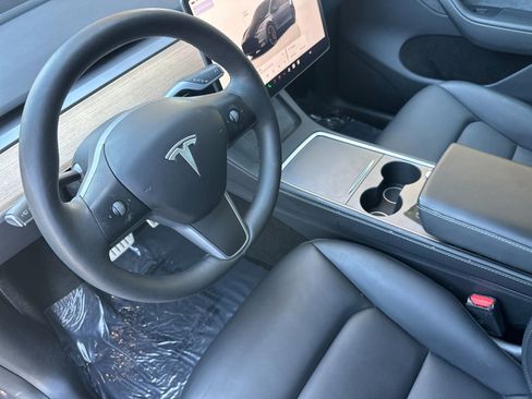 Used 2024 Tesla Model Y Performance AWD/4WD image 10