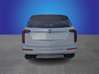 New 2025 Cadillac XT6 Luxury