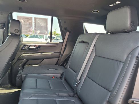Used 2025 Chevrolet Tahoe LT AWD/4WD image 13